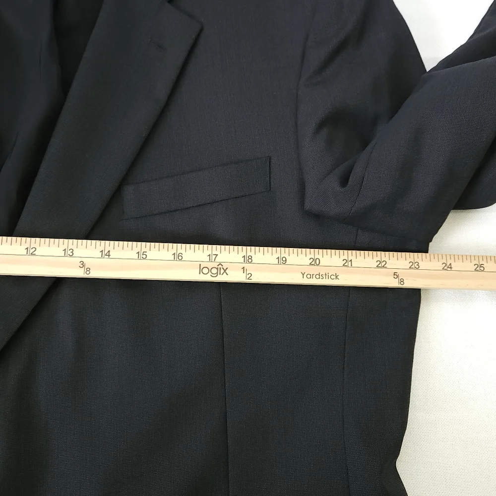 Jos. A. Bank Traveler’s Collection Men’s 46R Black 100%‎ Wool Two-Button Blazer